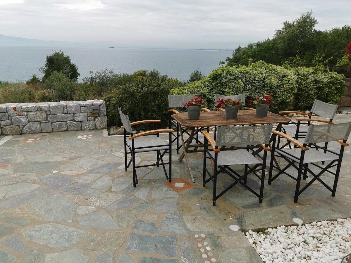Messinian Blue Seaside Villa Kalamáta Buitenkant foto