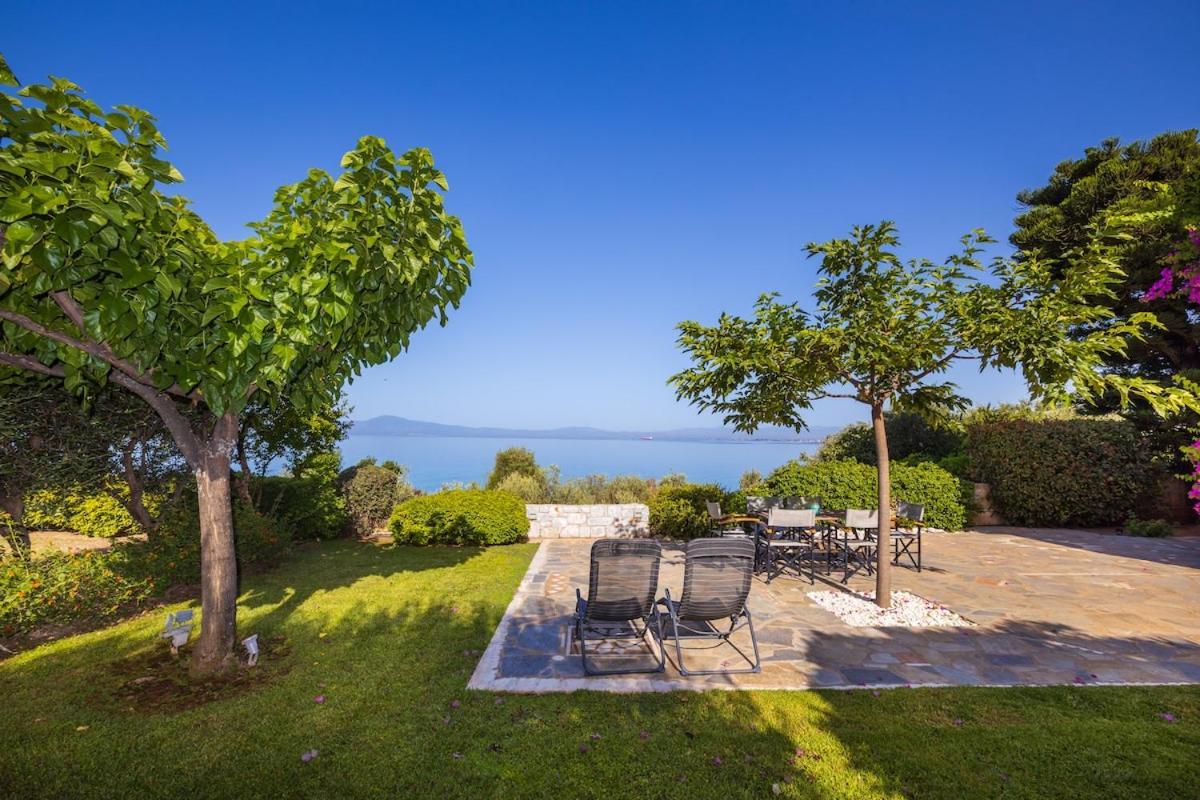 Messinian Blue Seaside Villa Kalamáta Buitenkant foto