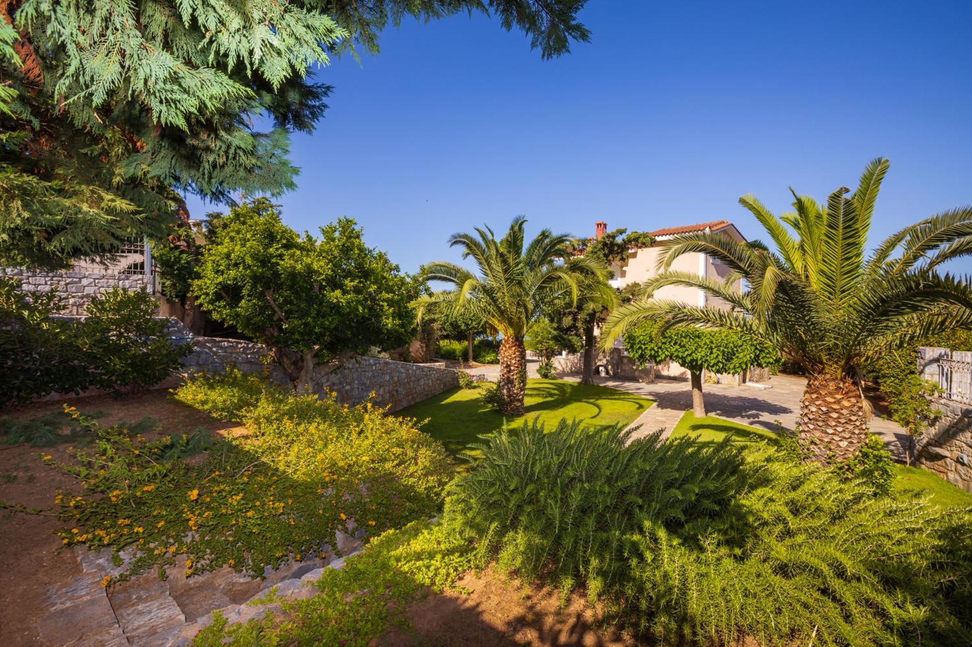 Messinian Blue Seaside Villa Kalamáta Buitenkant foto